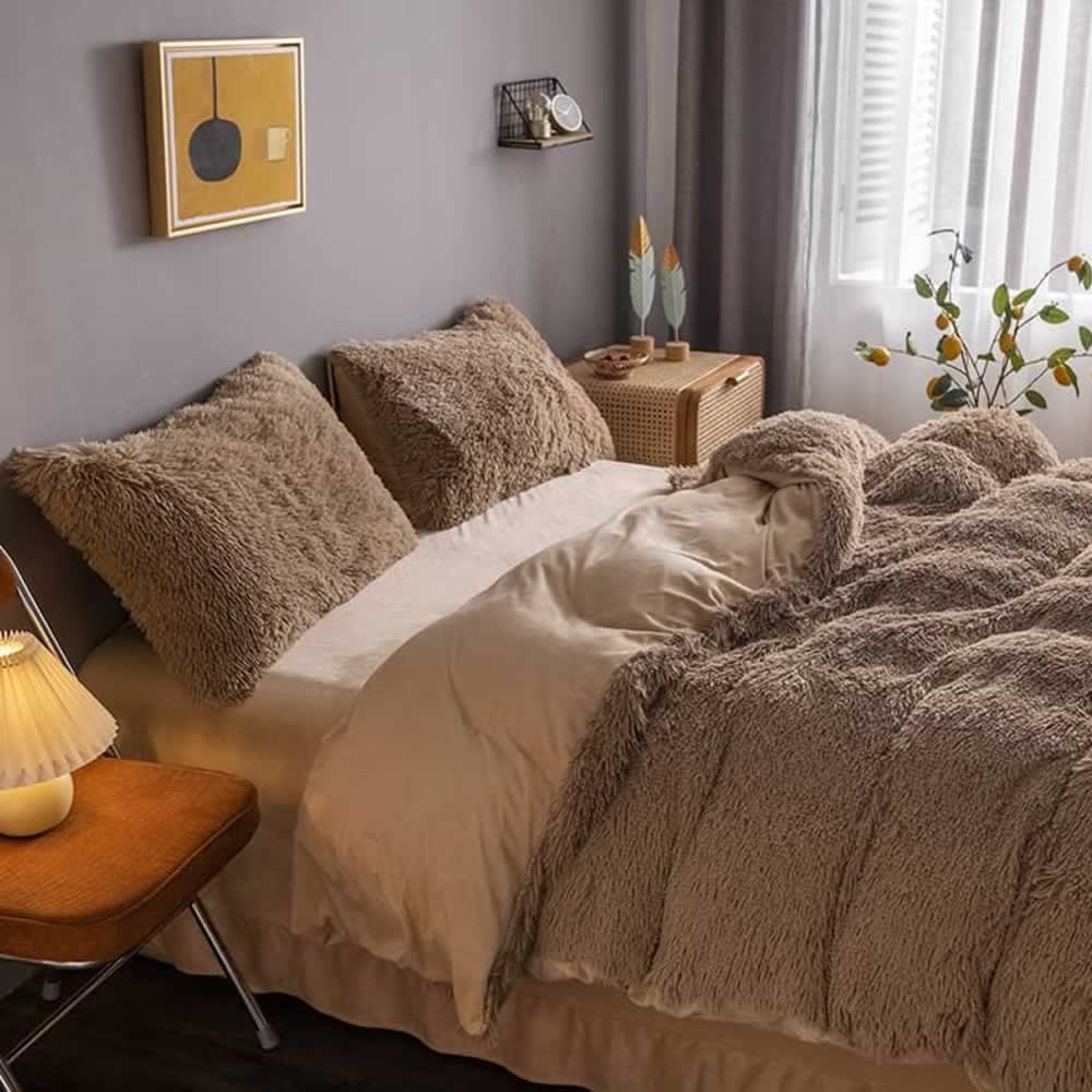 Luxury Plush Shaggy Bedding Set, Brown / UK Super King 6 Piece Set